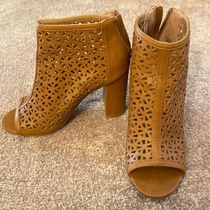 Tan barley worn Report womens heels